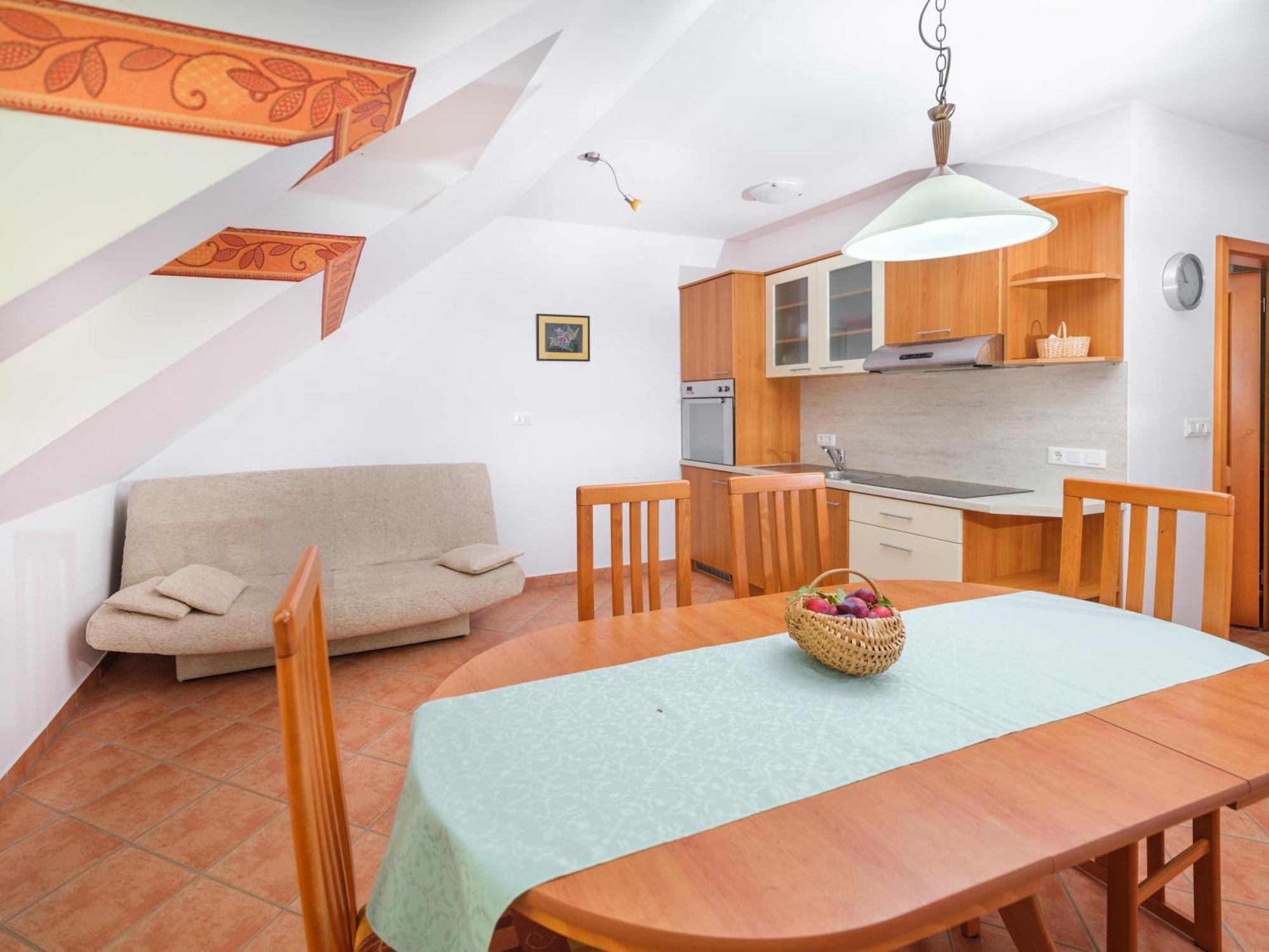 Apartments Suster Stari Trg ob Kolpi Εξωτερικό φωτογραφία