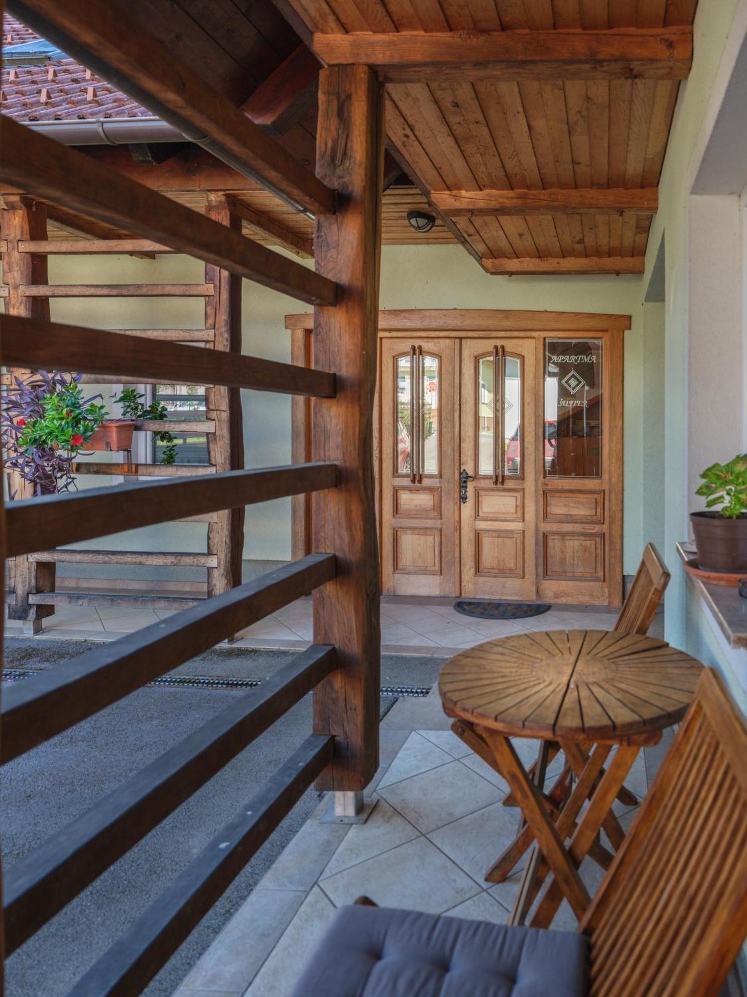 Apartments Suster Stari Trg ob Kolpi Εξωτερικό φωτογραφία