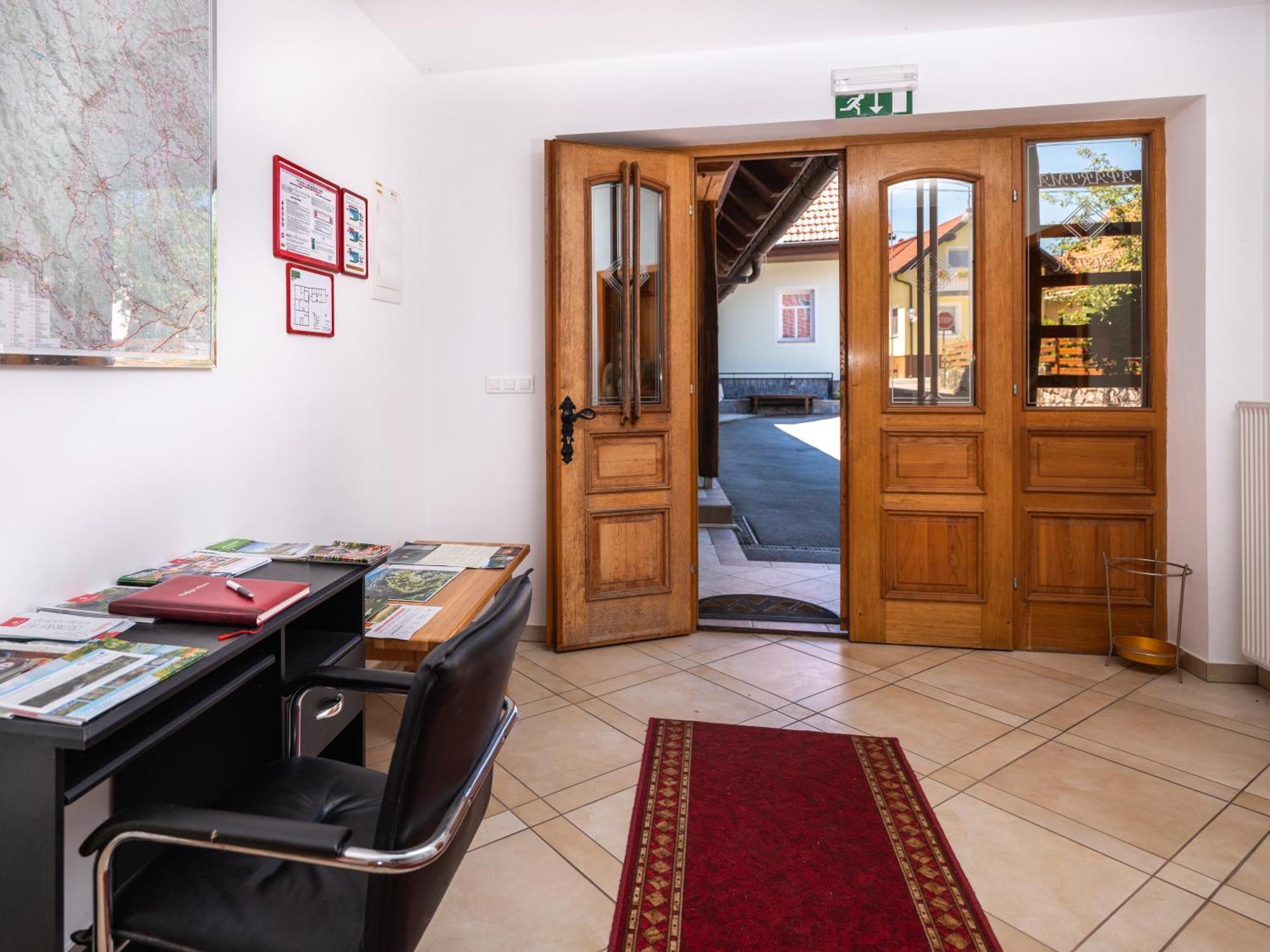 Apartments Suster Stari Trg ob Kolpi Εξωτερικό φωτογραφία